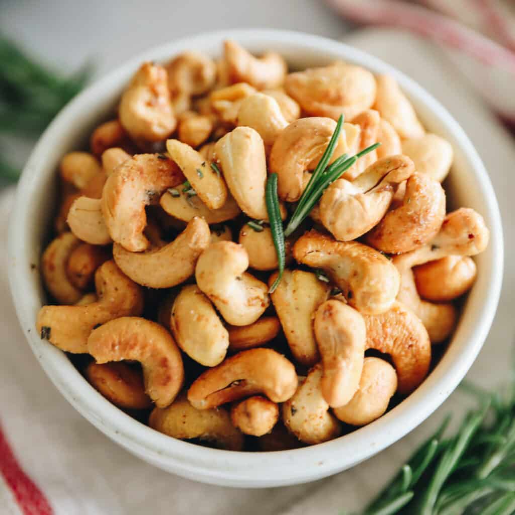 Rosemary Cashew Bar Nuts