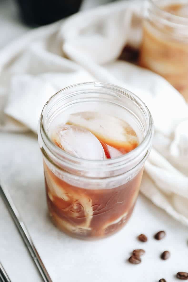 DIY Cold Brew Coffee Recipe so you can make your own cold brew at home #coldbrew #coffee