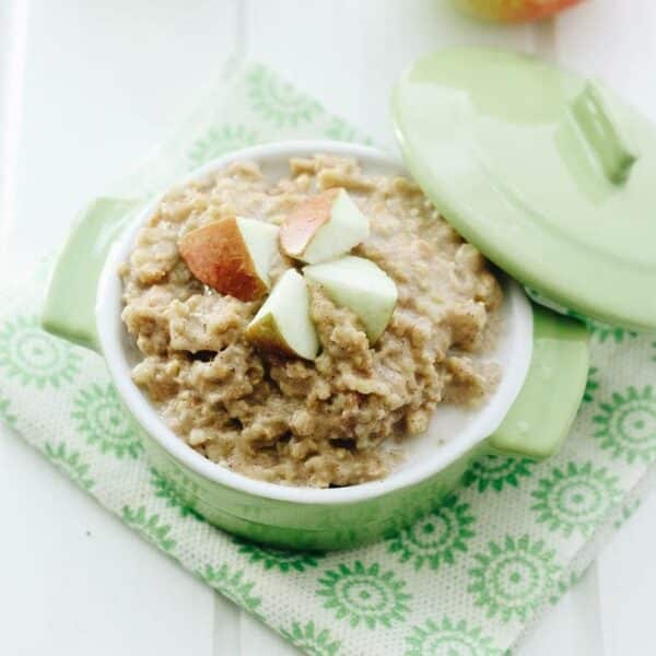 slow cooker apple pie oatmeal made with steel-cut oats - a perfect fall breakfast!