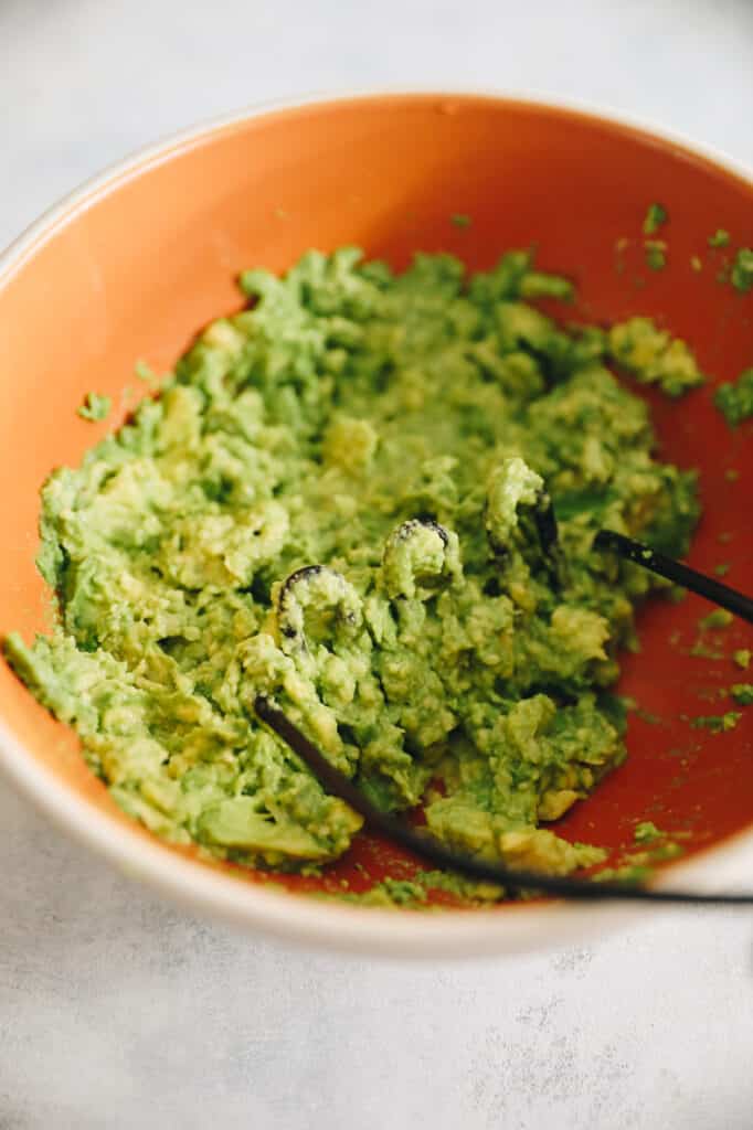 Guacamole Chicken Salad [Ready in 5 Minutes!] The Healthy Maven