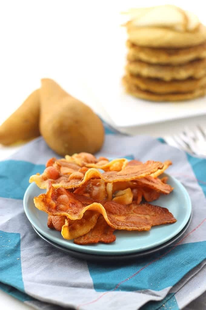 How to Cook Bacon in the Oven (Crispy & Easy) - Delicious Meets Healthy