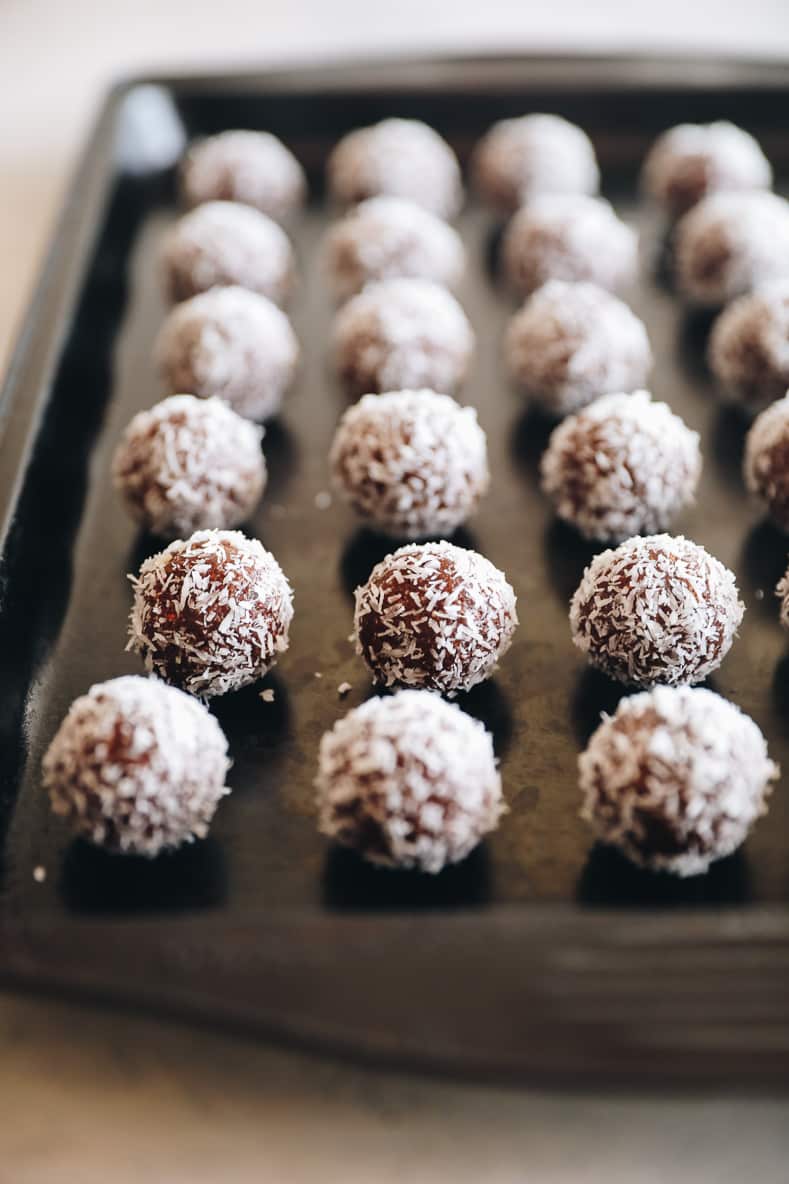 almond joy energy balls 04