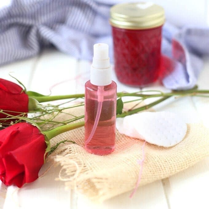 4oz ORGANIC ROSE WATER/MADE WITH ROSE PETALS