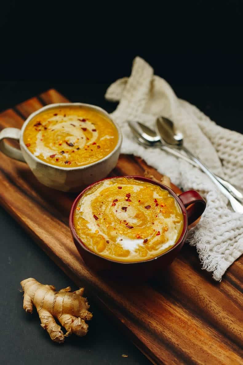 Heirloom Carrot Ginger Soup for a #healthy and #vegan take on a fall classic soup recipe!