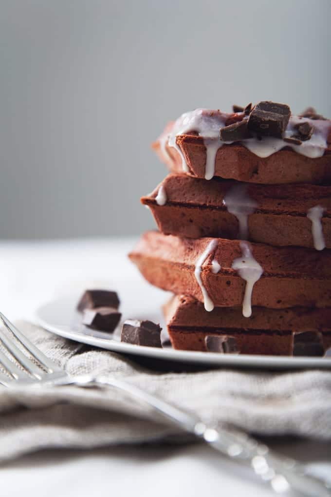 vegan-red-velvet-waffles-cream-cheese-icing-5