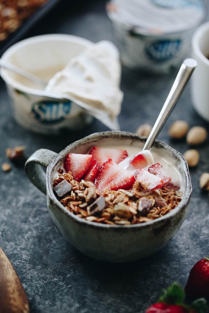 Who says breakfast can't have chocolate? Start your day with this Dark Chocolate Pistachio Granola recipe for a delicious and satisfying breakfast full of everyone's favorite superfood!