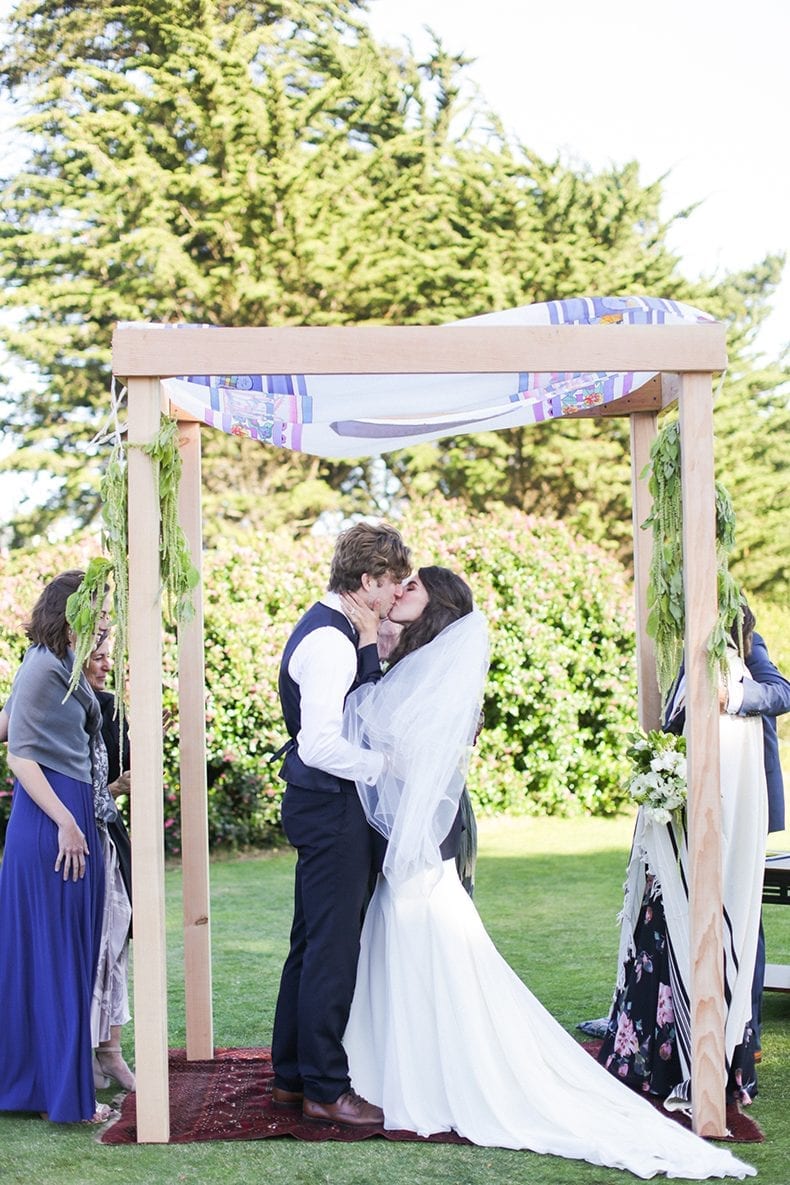Wedding In The Presidio - A green and white San Francisco, California eucalyptus-inspired wedding #wedding #weddinginspo #sanfrancisco