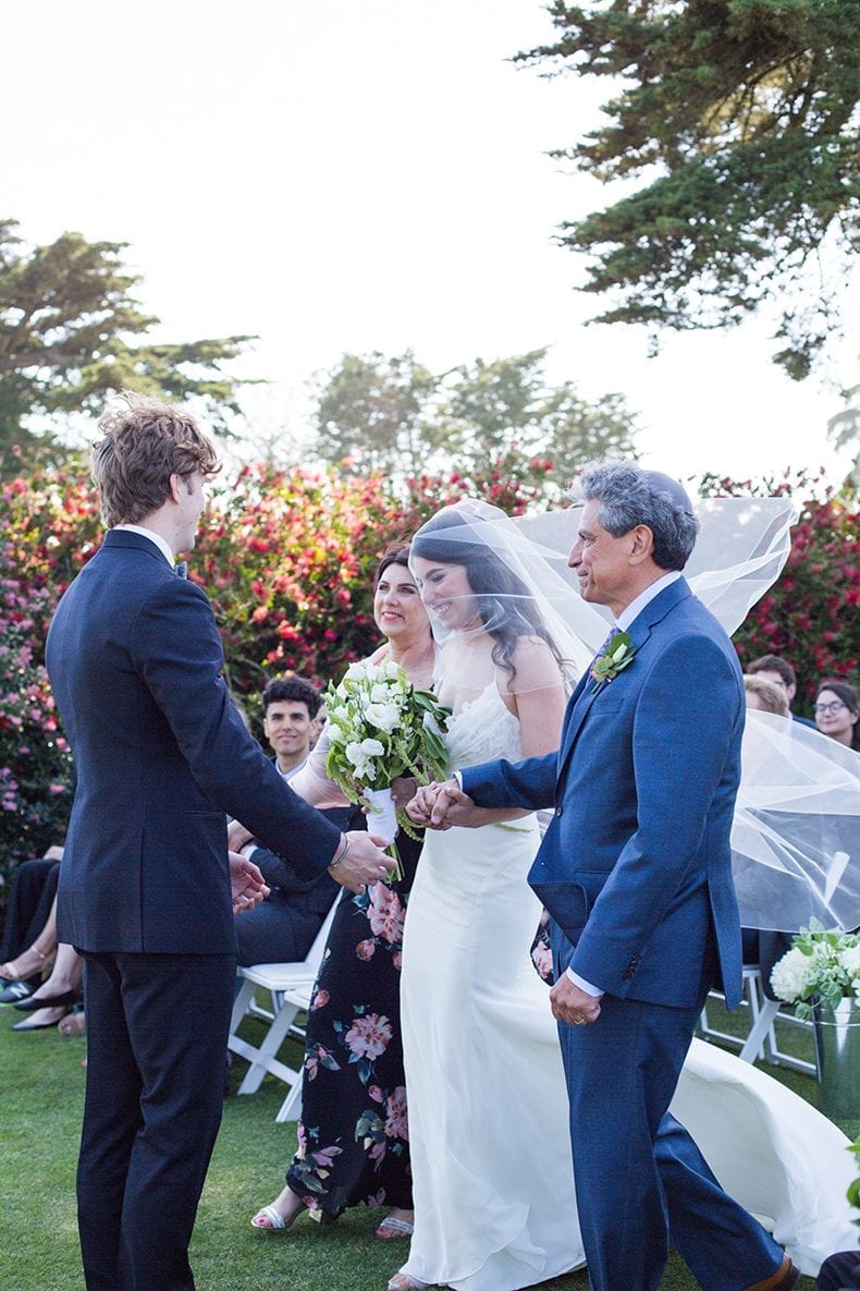 Wedding In The Presidio - A green and white San Francisco, California eucalyptus-inspired wedding #wedding #weddinginspo #sanfrancisco