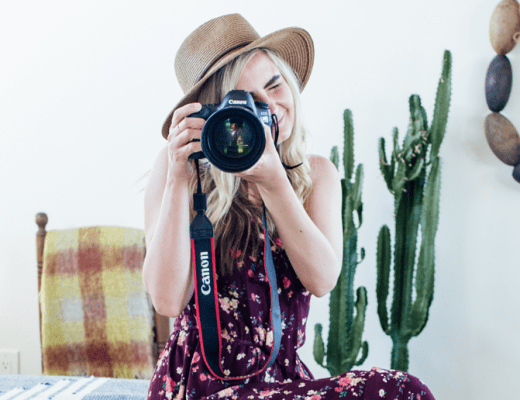 On Episode #67 of That's So Maven Podcast, we're chatting with Bettina Bogar all about moving to Canada, starting her photography business from scratch and what she's learned in business over the last 5 years.