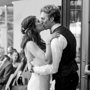 Green and white San Francisco Wedding in the presidio #wedding #weddinginspiration #greenandwhitewedding