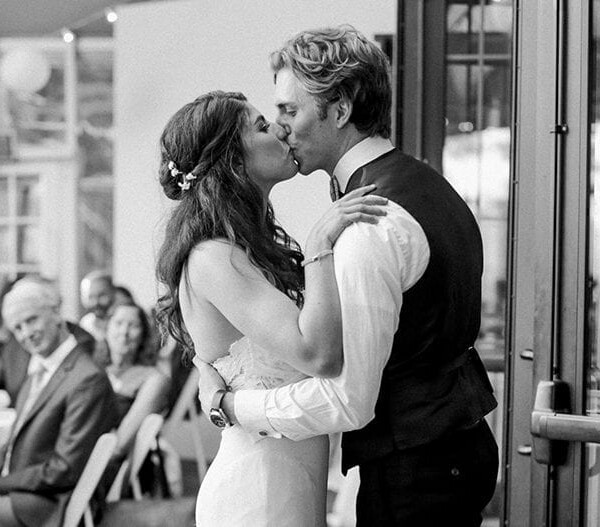 Green and white San Francisco Wedding in the presidio #wedding #weddinginspiration #greenandwhitewedding