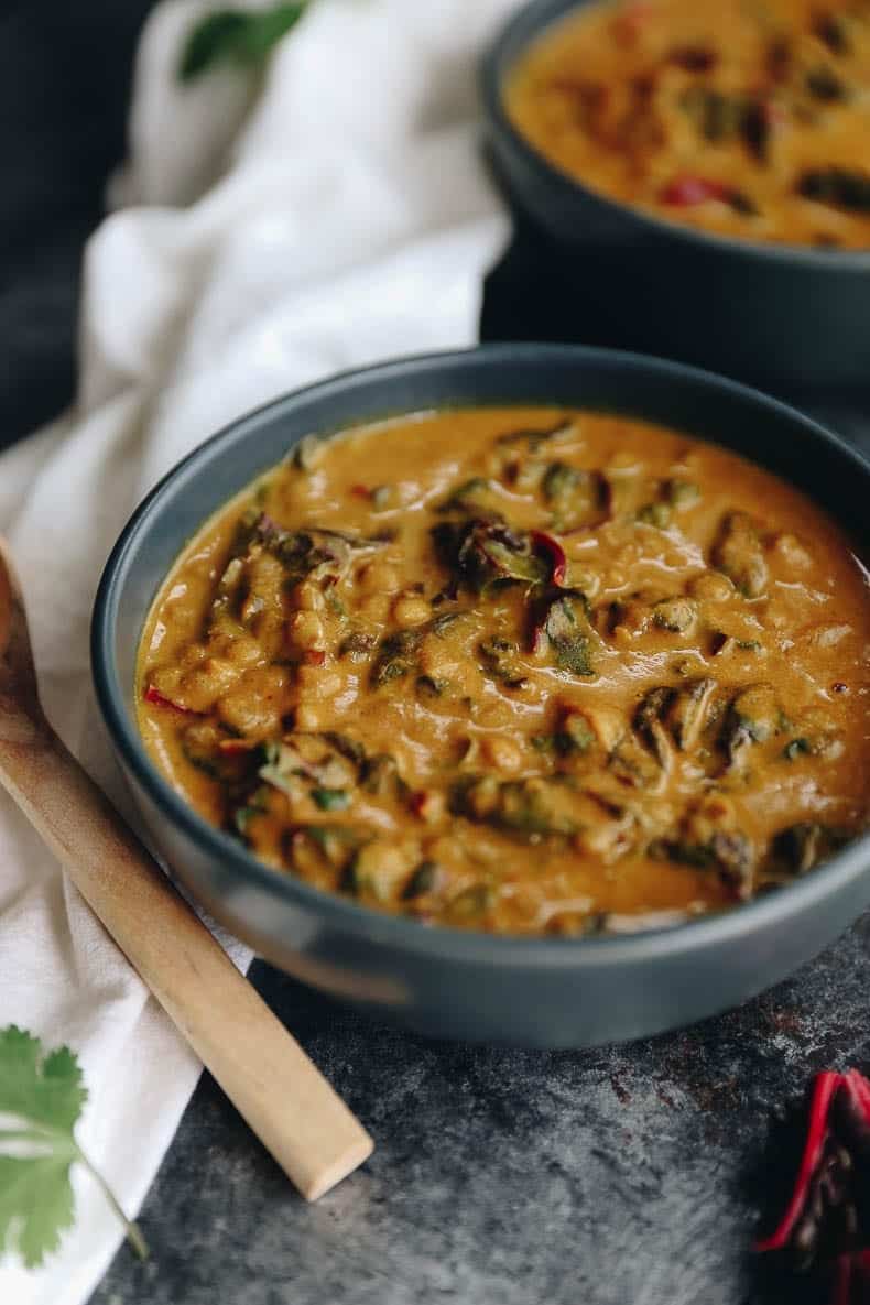 Thai Curry Carrot Lentil Soup