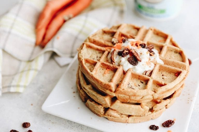 Healthy Carrot Cake Waffles for a sweet treat when you wake up! #healthy #waffles