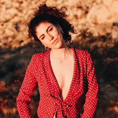 On Episode #109 of the podcast, Davida is answering your burning questions and sharing more about her mental health journey and how she's shifting away from medication.