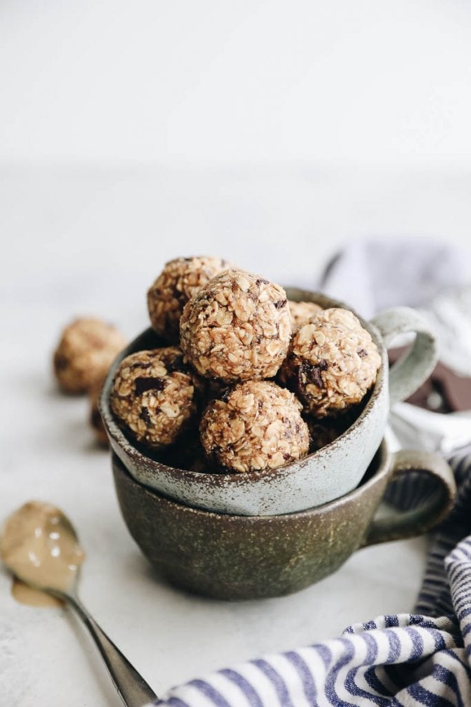 No-Bake Tahini Chocolate Protein Energy Balls