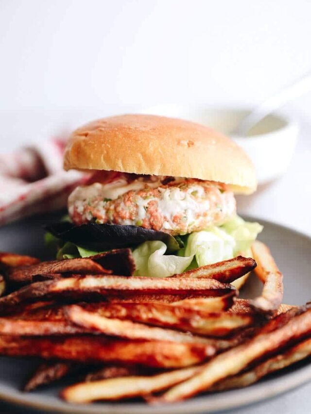 How to Make Salmon Burgers