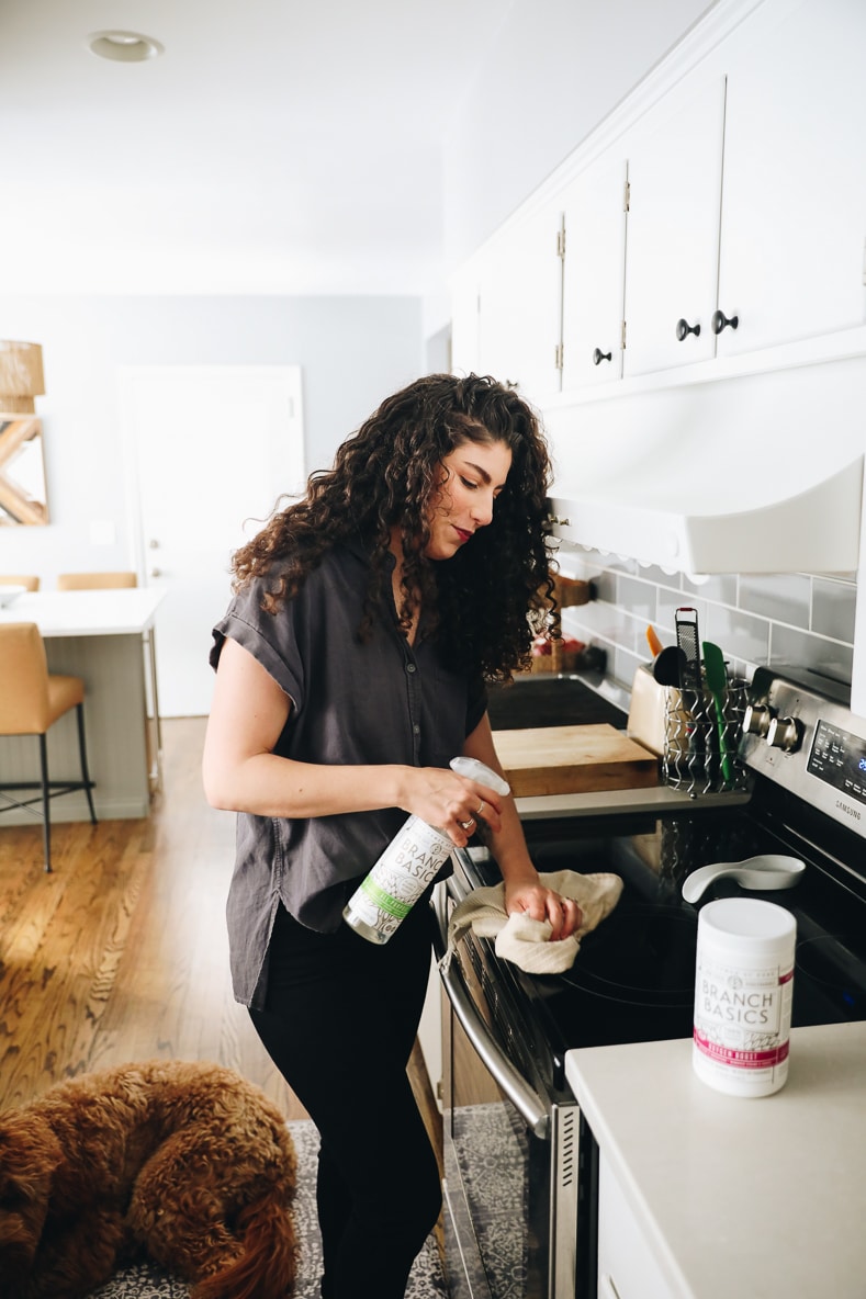 How to Deep Clean (and Clean) the Kitchen with the Clean Mama