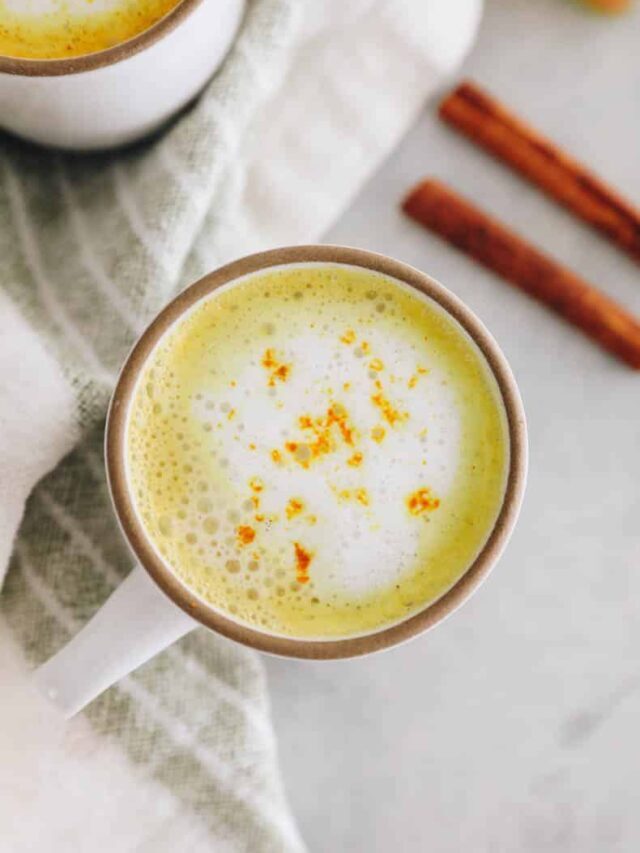 How to Make a Turmeric Latte