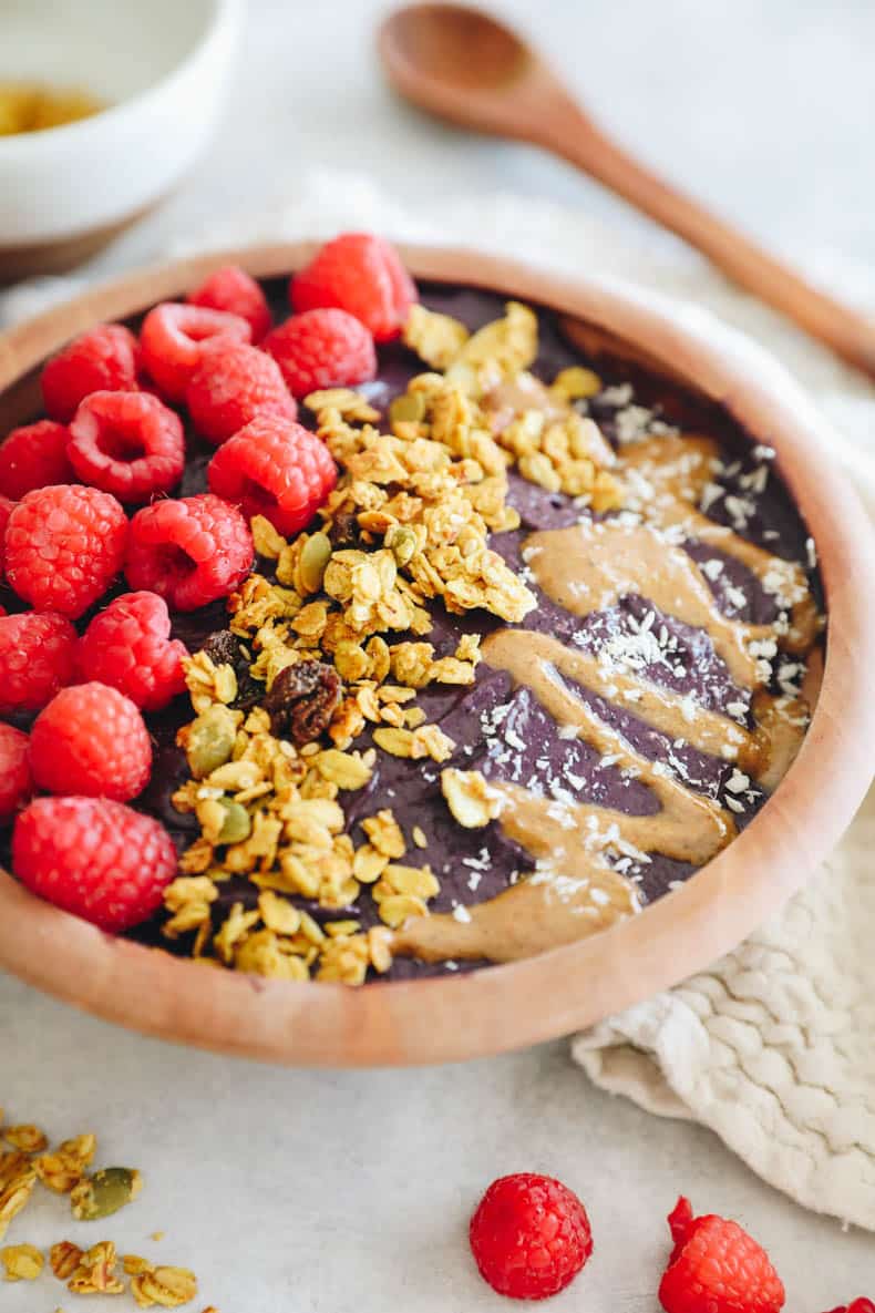 How To Make A Healthy Homemade Acai Bowl — Bless this Mess