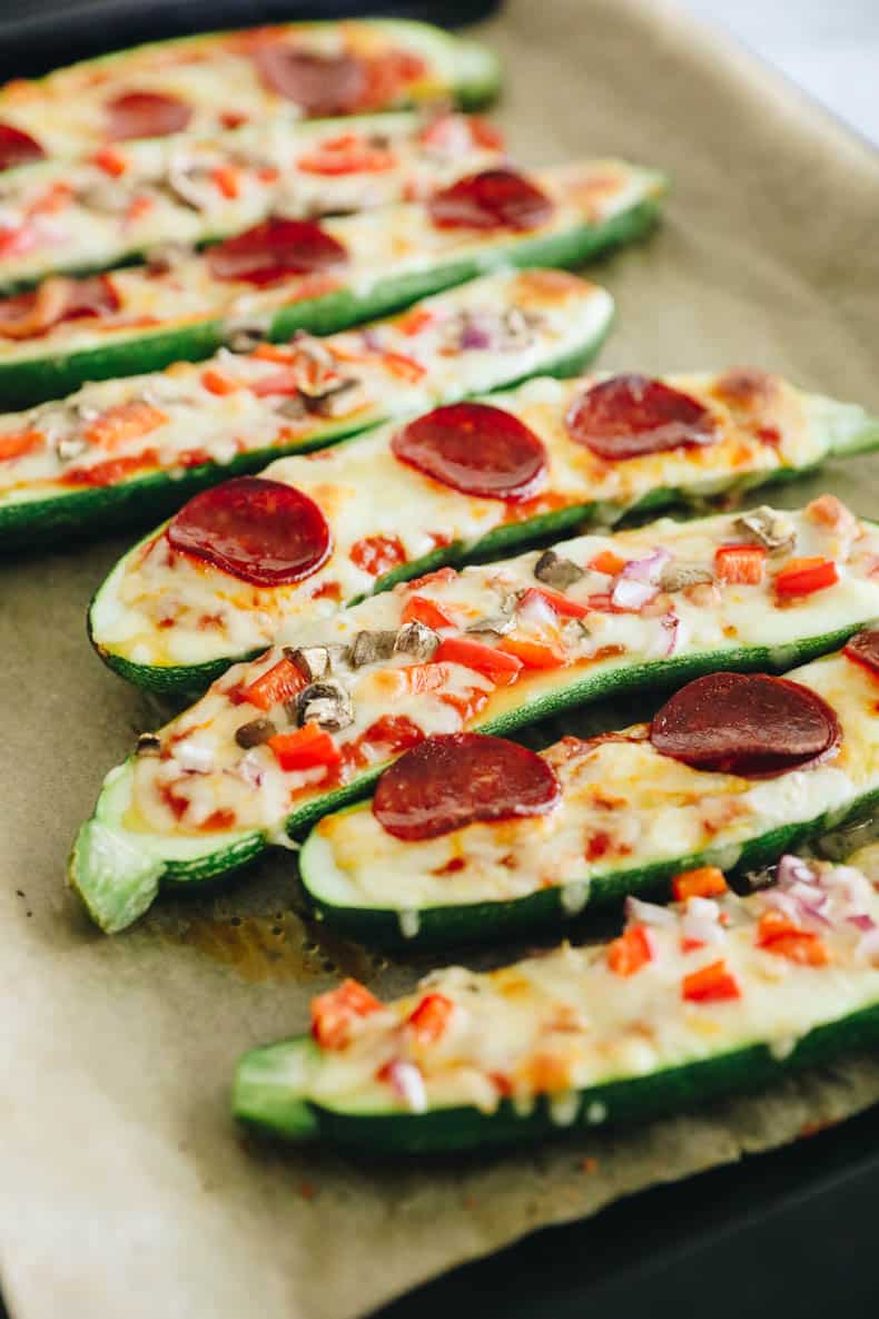 Baked zucchini pizza