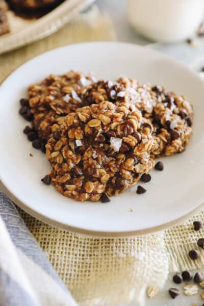 Chewy Vegan Oatmeal Cookies [Gluten-Free Too!] - The Healthy Maven - Vegan Oatmeal Cookies Made With Coconut Flour